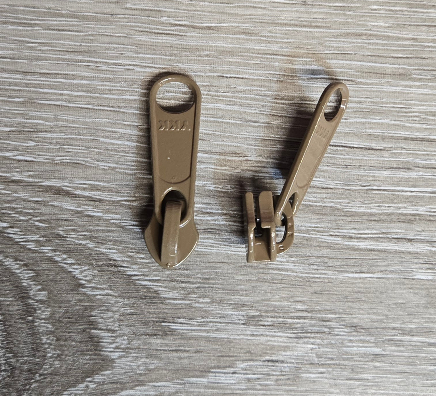 YKK #5 Coyote Brown Zipper Sliders